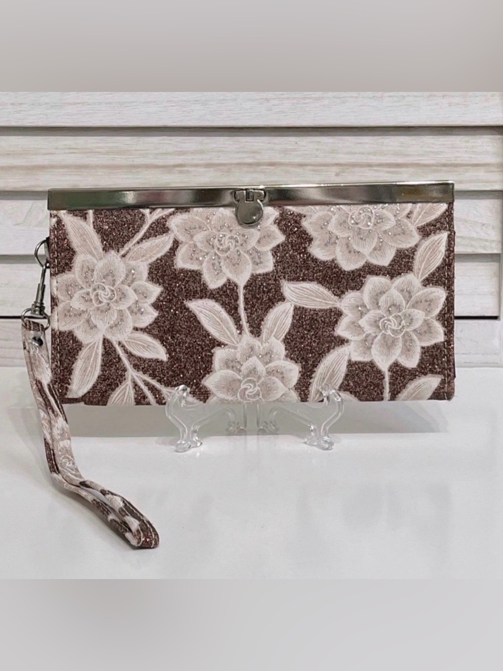 Y2K Forever 21 Floral Clutch Wristlet PRICE FIRM